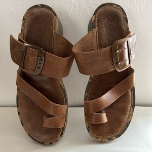 Distressed leather Fly London size 37 sandals